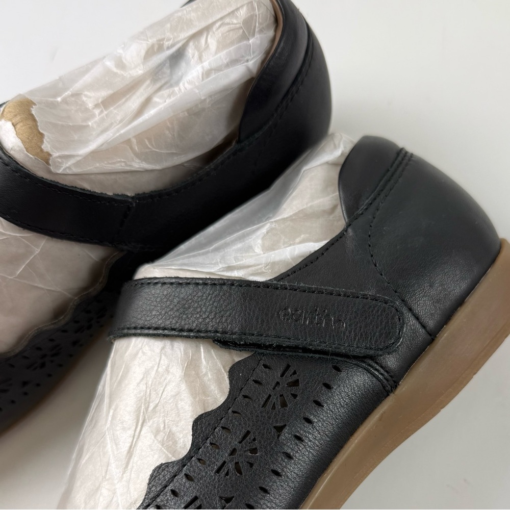 Earth Brady Leather Mary Jane Flats Womens 9W Black Leather Round Toe Worn Once - Picture 8 of 14